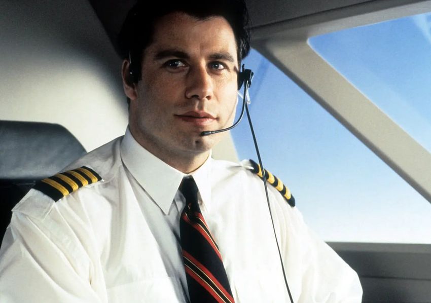 Актёр летает за штурвалом с 15 лет. Фото: nypost.com