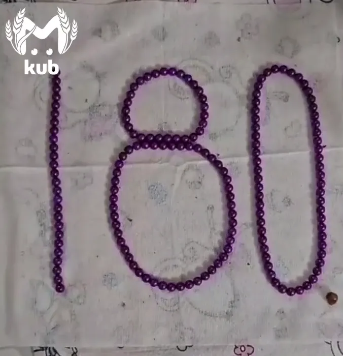180 фиолетовых бусин извлекли из живота 6-летней девочки. Фото: t.me/kub_mash