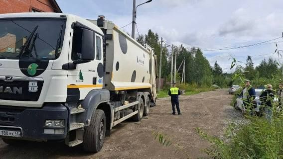 Под Екатеринбургом мужчину придавила насмерть машина из-за ужасной случайности. Фото: @t.me/url_mash