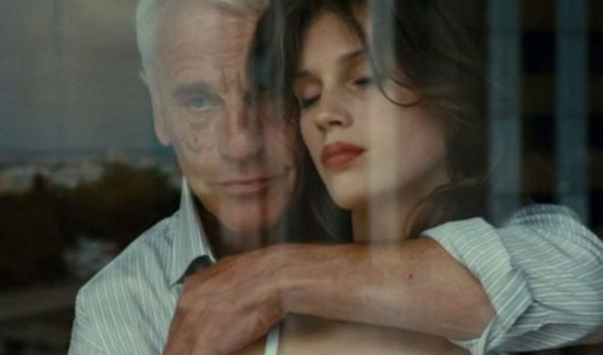 «Молода и прекрасна». Фото: кадр из фильма