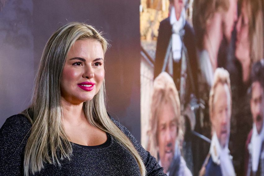 Анна Семенович готовится выйти за женатого бизнесмена. Фото: legion-media.ru