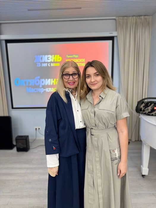 Октябрина Ганичкина и Юлия Ягафарова. ФОТО: ЖИЗНЬ