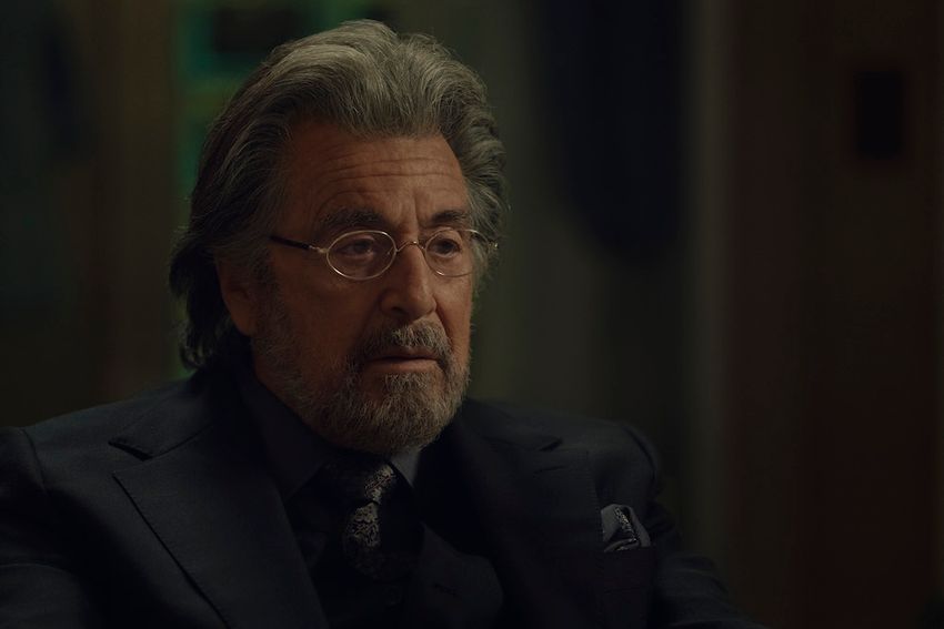 Кадр из сериала "Охотники", 2020-2023, реж.  Фил Абрахам