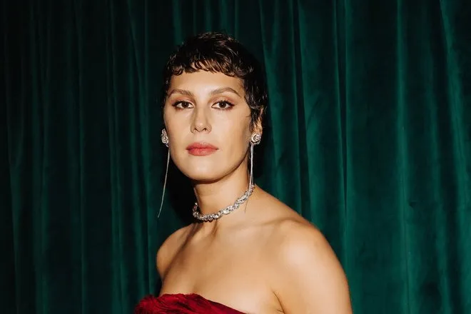 37-летняя Ирина Горбачева выложила в блог свои голые фото с пляжа. Фото: соцсети