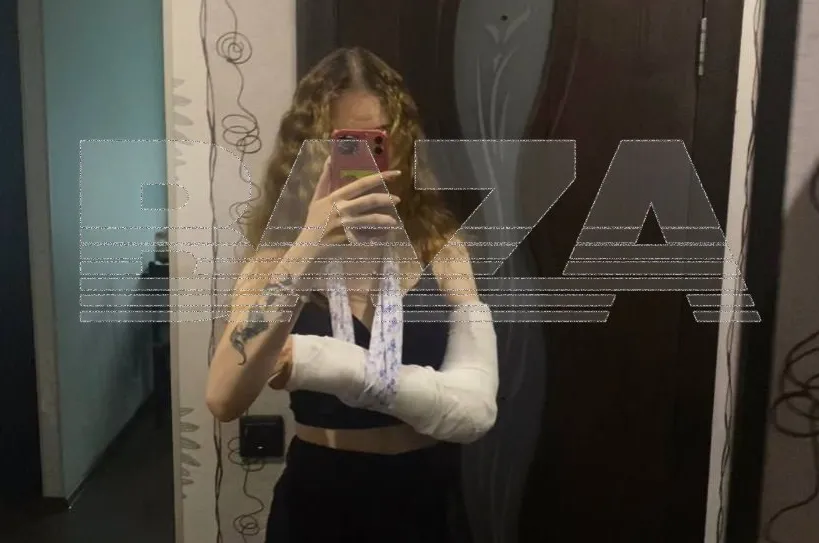 В Башкирском клубе мужик спустил с лестницы девушку, попросившую у него сигарету. Фото: t.me/bazabazon