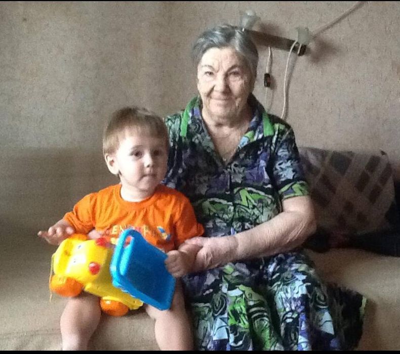Бабушка с правнуком. Фото: личный архив Нины Стешенко