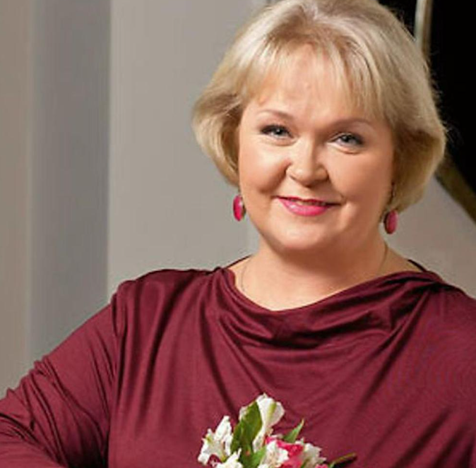 В 2021 году Людмила Гаврилова получила «Золотую маску» за лучшую женскую роль в спектакле «Петровы в гриппе». ФОТО: kino-teatr.ru