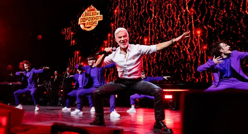 74-летний Олег Газманов не перестает удивлять своей отменной физической формой. ФОТО: «Дорожное радио»