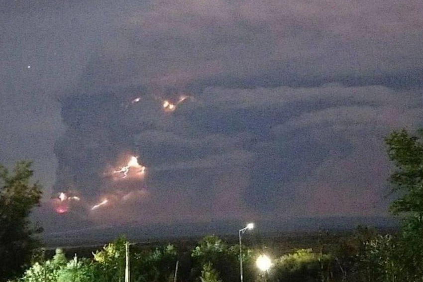 На Камчатке произошло извержение вулкана Шивелуч после 7-балльного землетрясения. Фото: @amur_mash