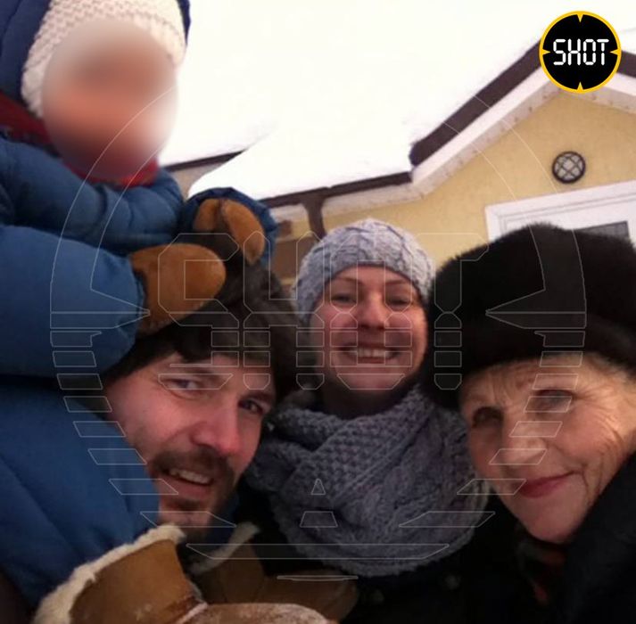 Роман с бабушкой и семьей. Фото: @t.me/shot_shot