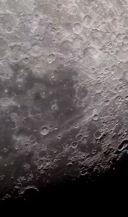 Экипаж Artemis II поставил рекорд: они удалились от Земли на 406 771 км. Фото: соцсети