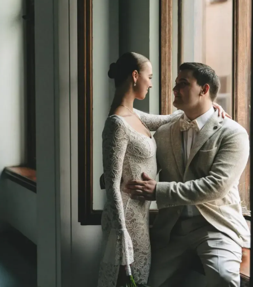 Фото со свадьбы Александр выложил в своей соцсети