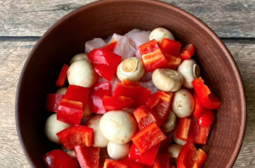 Для вкуса и аромата добавляем сладкий болгарский перец. ФОТО Галины Щетниковой