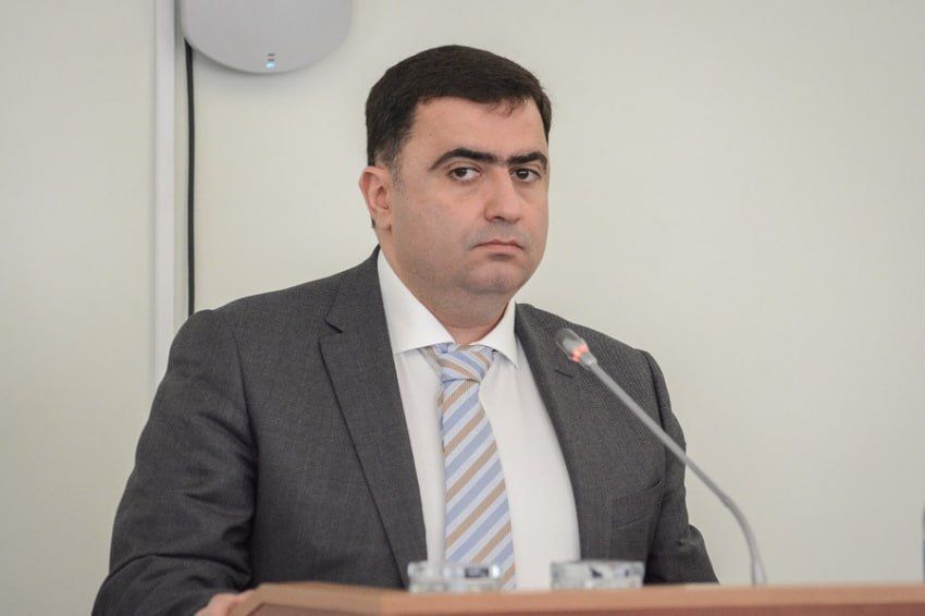 Экс-главу Первомайского района Артура Григоряна ранее судили за крышевание ларьков. Фото: @t.me/don_mash