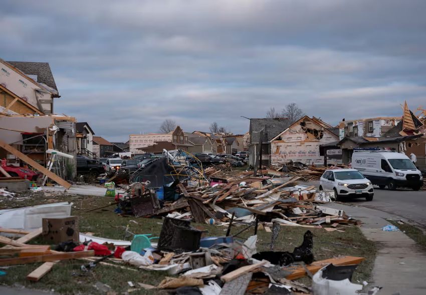 Торнадо в Кларксвилле разрушил дома и унес жизни 6 человек. Фото: theguardian.com