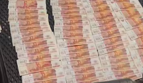 В Крыму бизнесмен пытался дать сотруднику ФСБ 500000, желая откосить от уголовки. Фото: t.me/mash_na_volne