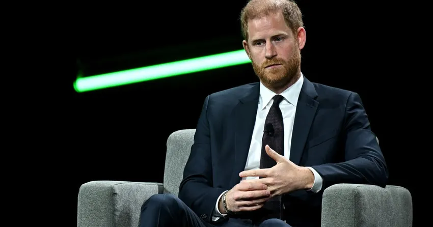 Интимные сообщения принца Гарри с его мяуканьем к журналистке зачитали на суде. Фото: соцсети