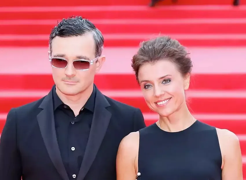 Алферова и Бероев поделили имущество - ей дом в Подмосковье, ему - под Костромой. Фото: соцсети