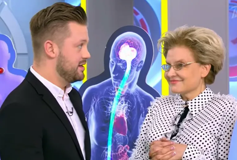 Арсений на передаче Елены Малышевой. Кадр из выпуска шоу "Жить здорово", 2018 год