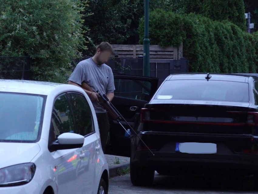 Снайперы готовы подстрелить хищницу. Фото: tagesspiegel.de