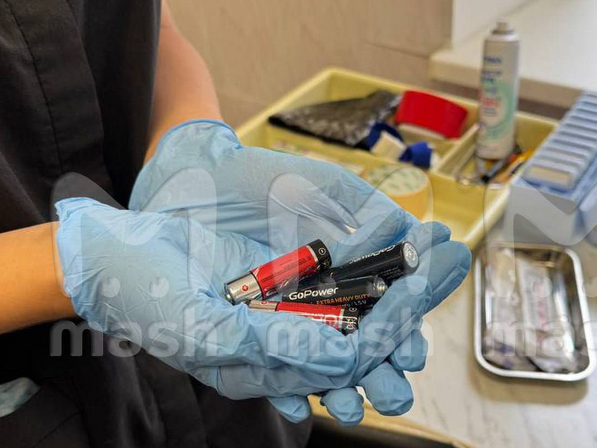 В Уфе 30-летний парень по пьяни засунул в себя 4 батарейки, чтобы взбодриться. Фото: @breakingmash