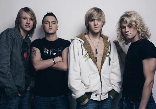 Арсений Бородин и группа "Челси". Фото: vk.com/arsenyborodinofficial