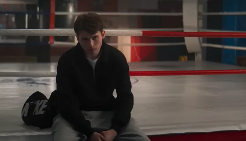 Профессиональный спортсмен оказывается в тюрьме. Кадр из трейлера сериала «Октагон», 2025, реж. Арсений Бардаш, Георгий Сарсеков