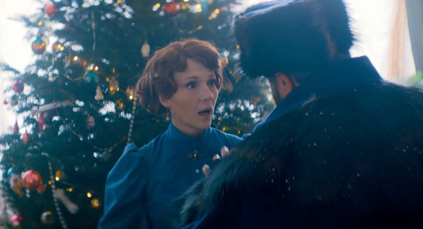 История начинается в Рождество. Кадр из сериала «Купцы и дети», 2025, реж. Сергей Осипьян