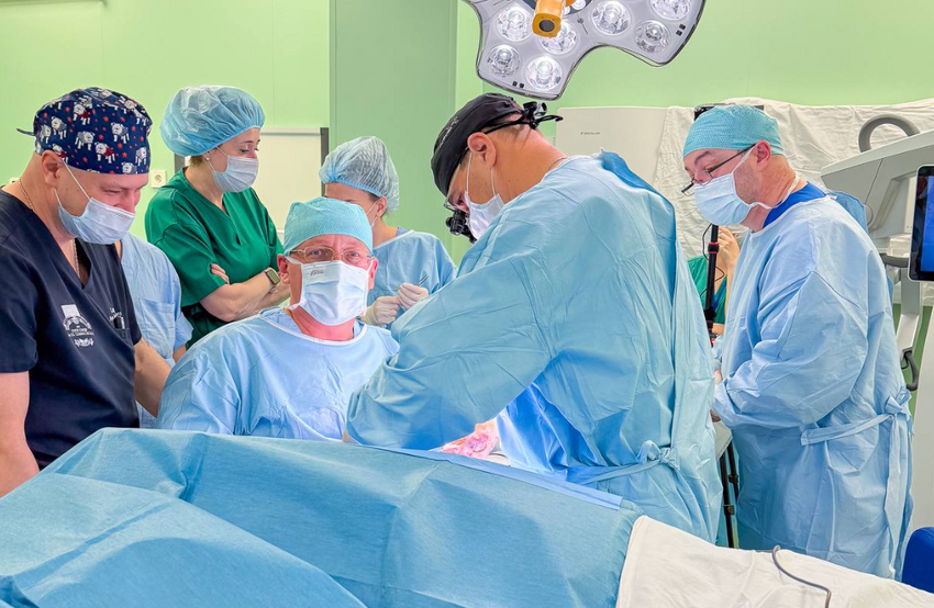 Сложнейшая операция длилась девять часов. ФОТО: t.me/sklifofficial