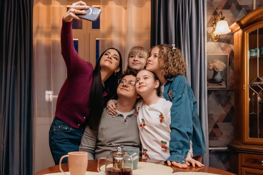 Съемки 5 сезона сериала «Папины дочки. Новые» проходили в Москве, Подмосковье и Санкт-Петербурге. Фото: СТС