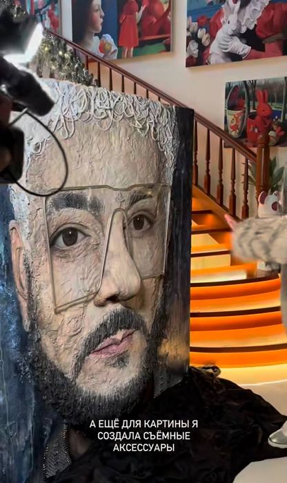 Нос занимает главное место в композиции. Фото: Instagram (запрещен в РФ) / @darya_sanatina