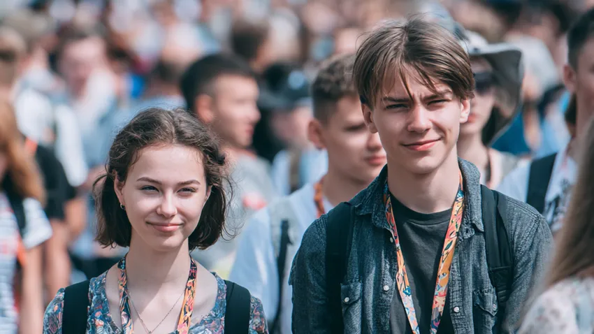 Когда отмечают День молодежи в 2026 году. Фото сгенерировано нейросетью Midjourney