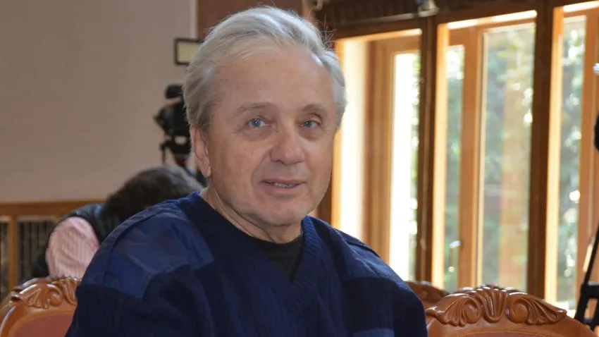 80-летний Евгений Стеблов попал в больницу из-за осложнения паховой грыжи. Фото: соцсети