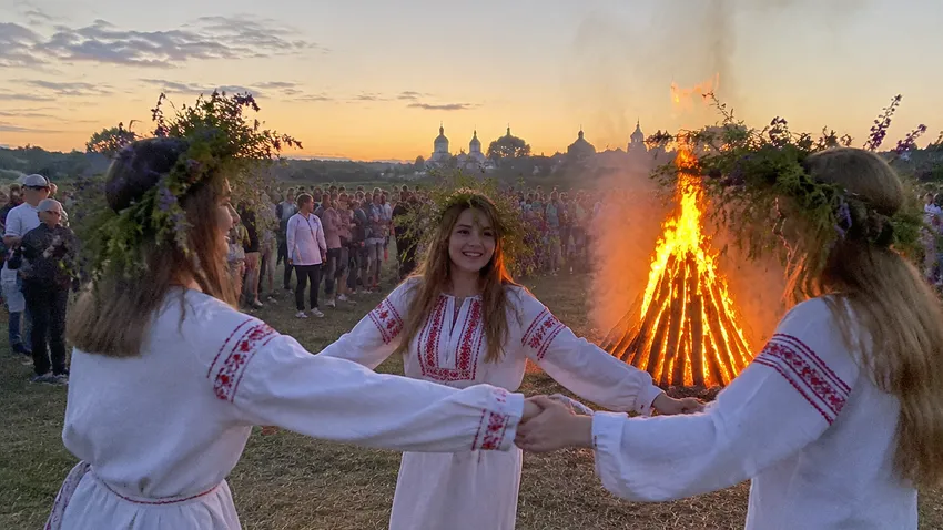 Иван Купала 2026 года в России: фестивали и мероприятия. Фото сгенерировано нейросетью GPT Images